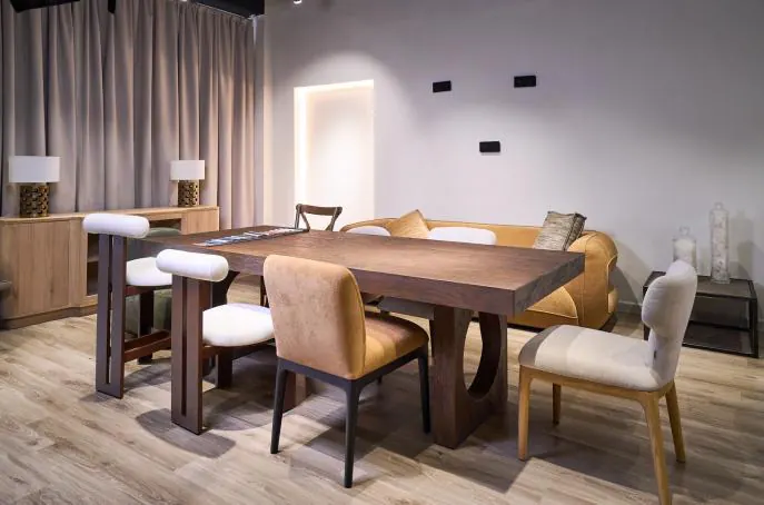 Dining setting with upholstered chairs